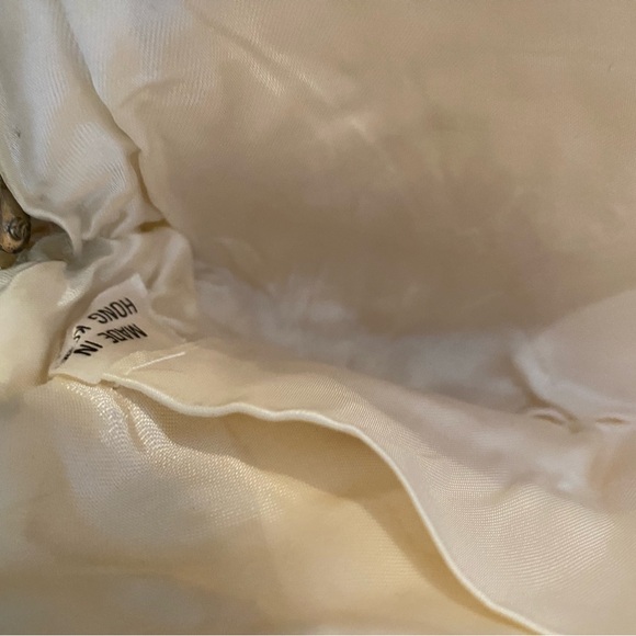 Vintage beaded white evening bag - Picture 4 of 5